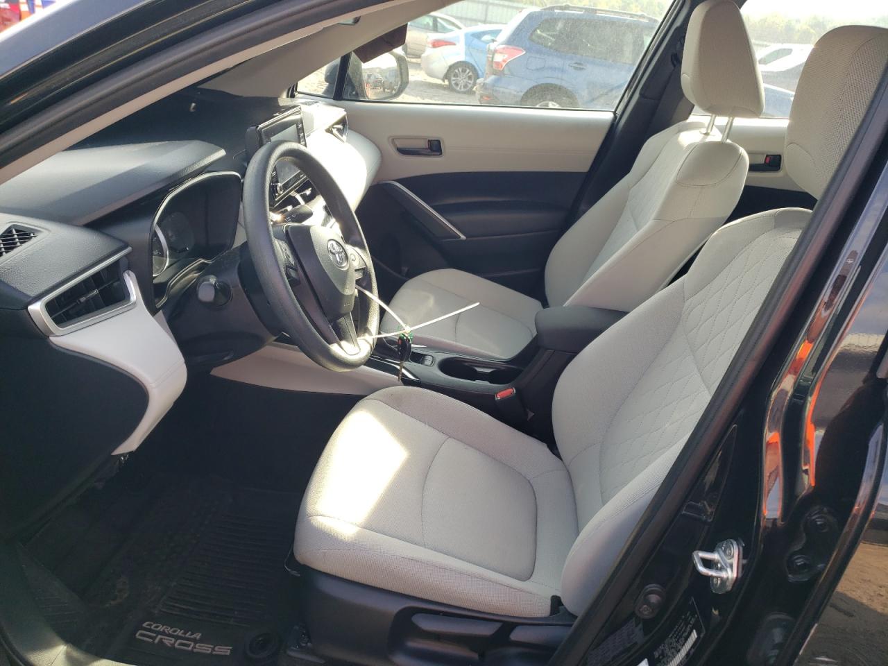 2022 Toyota Corolla Cross L VIN: 7MUAAABG7NV018863 Lot: 81265985