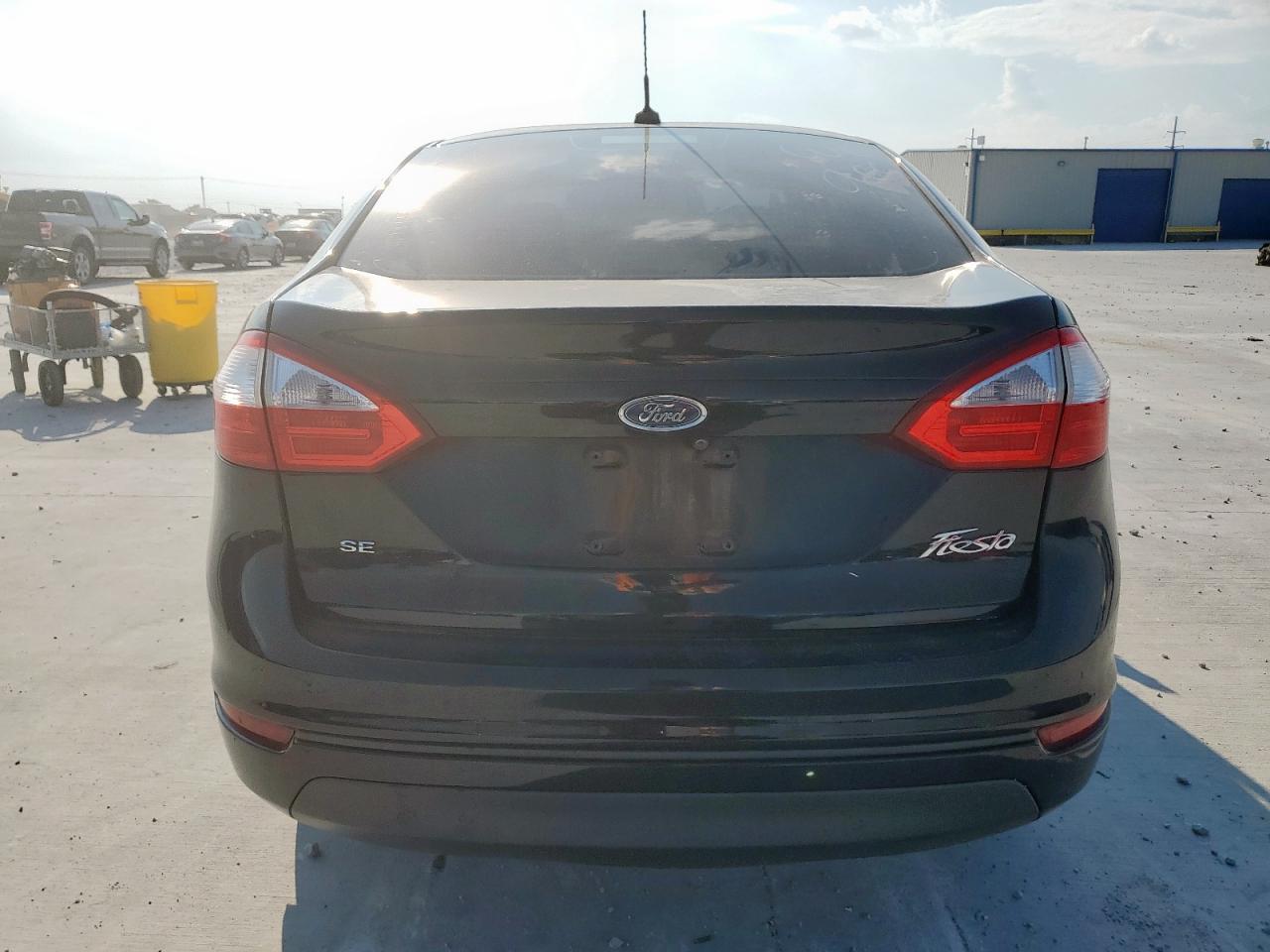 2018 Ford Fiesta Se VIN: 3FADP4BJ1JM117052 Lot: 71689025