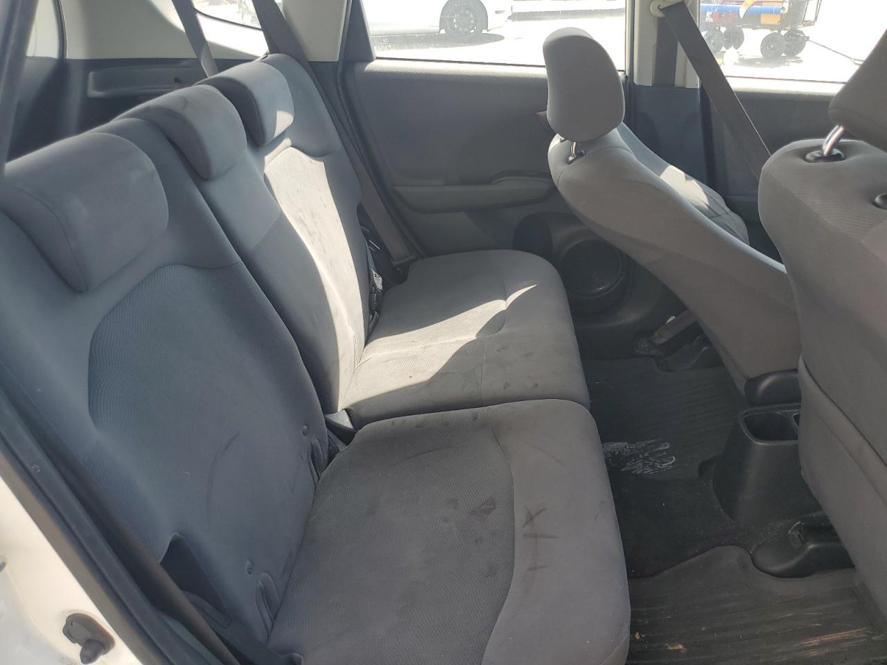 2010 Honda Fit VIN: JHMGE8H27AC016313 Lot: 81878555