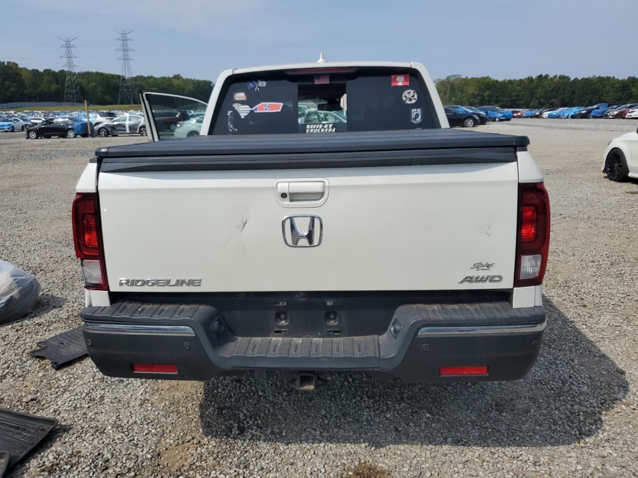 2017 Honda Ridgeline Rtl VIN: 5FPYK3F73HB014286 Lot: 81670905