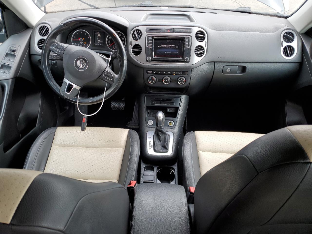 2017 Volkswagen Tiguan S VIN: WVGBV7AXXHK000954 Lot: 71860675