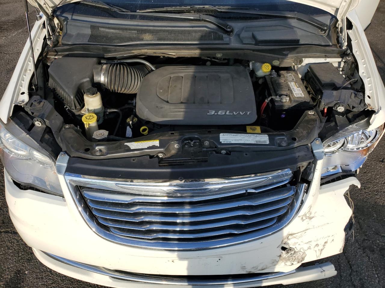 2011 Chrysler Town & Country Touring L VIN: 2A4RR8DG7BR796574 Lot: 81045375