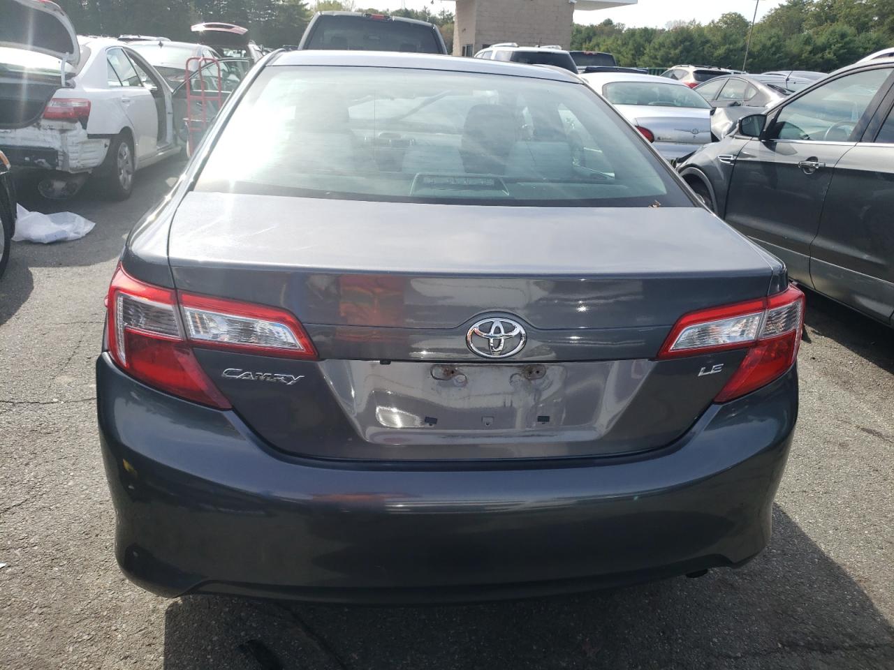 2014 Toyota Camry L VIN: 4T4BF1FK8ER425974 Lot: 81795525