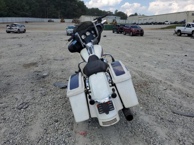2010 HARLEY-DAVIDSON FLHX   