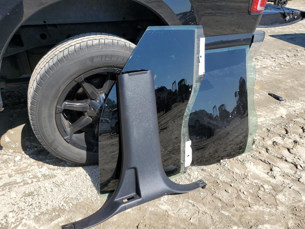 2018 Ford F150 Supercrew VIN: 1FTEW1EB5JKC75986 Lot: 81345675