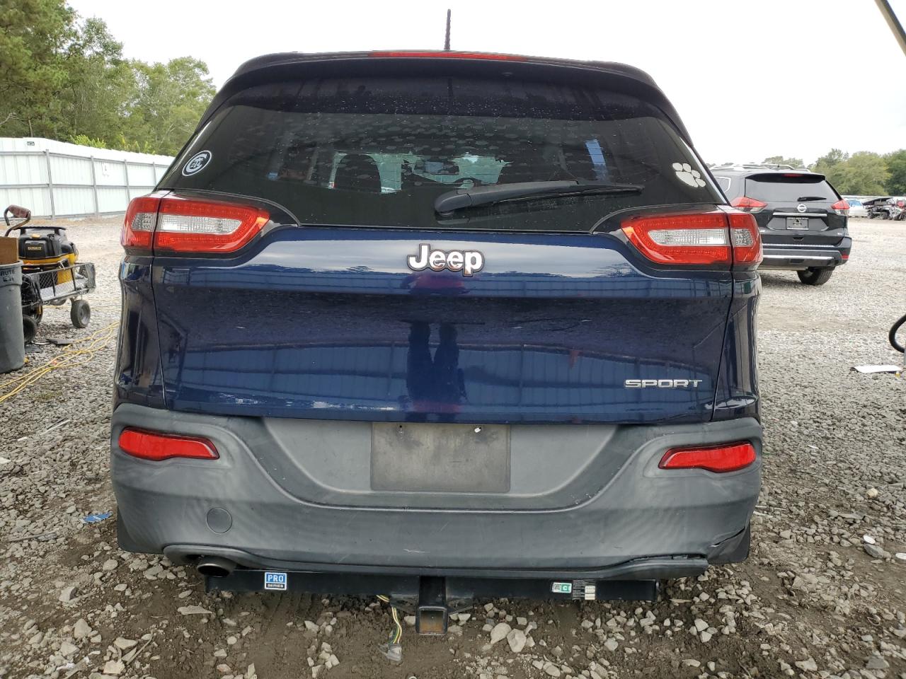 2015 Jeep Cherokee Sport VIN: 1C4PJLAB6FW766530 Lot: 81906855