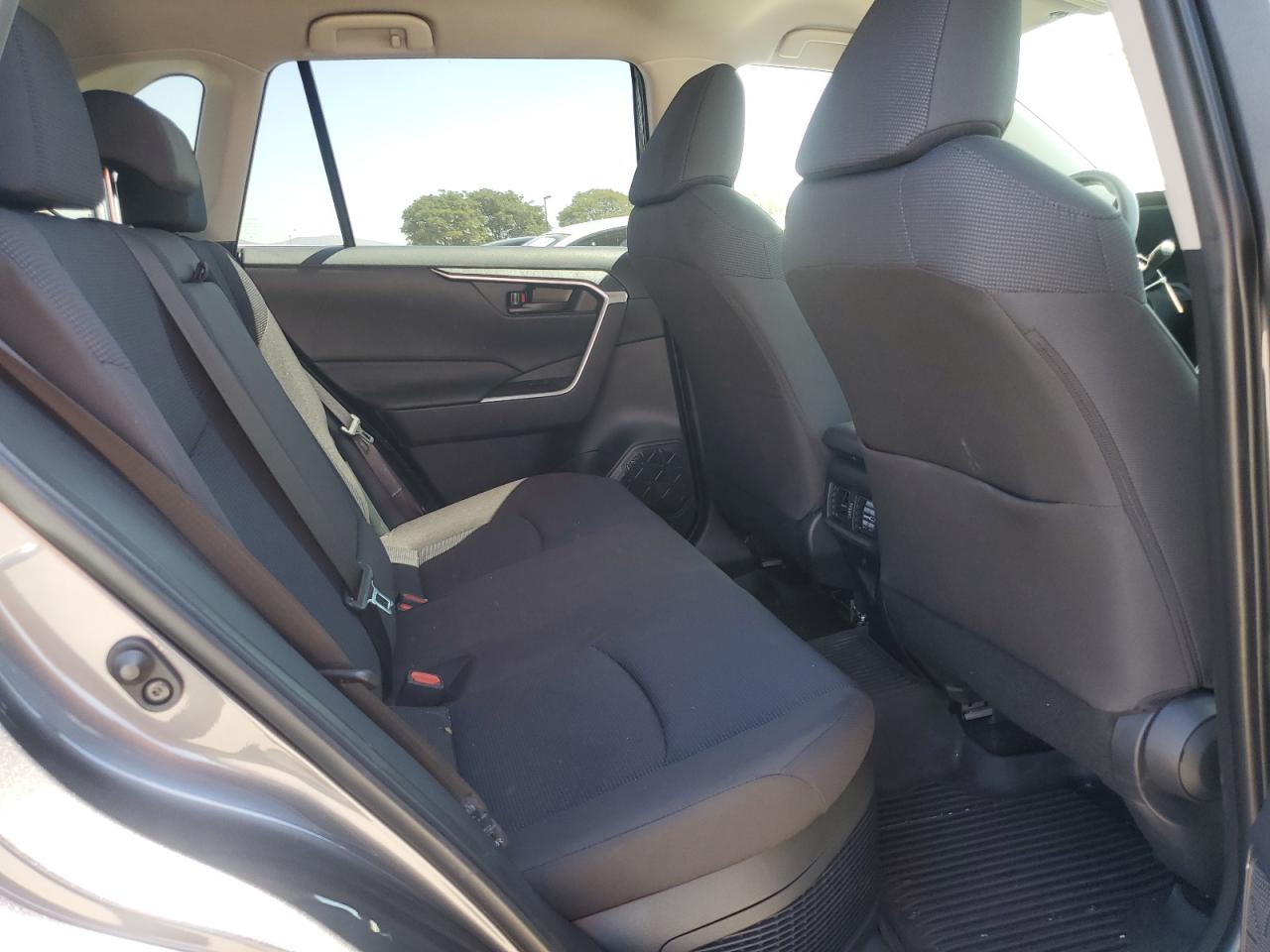 2025 Toyota Rav4 Le VIN: JTMMWRFV6SD292384 Lot: 71930025