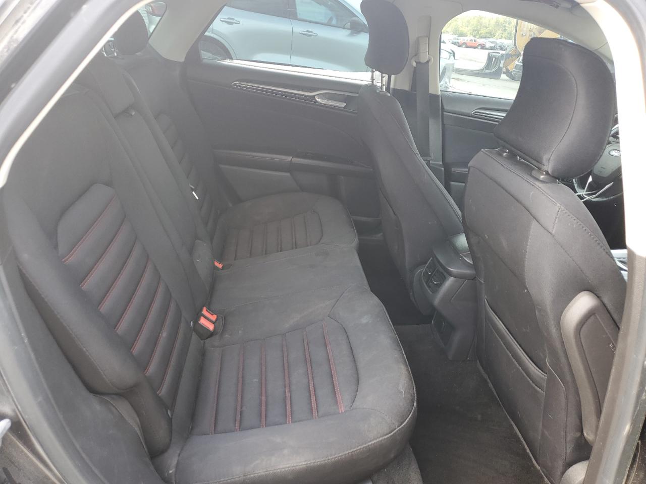 2015 Ford Fusion Se VIN: 3FA6P0H74FR220196 Lot: 81039405