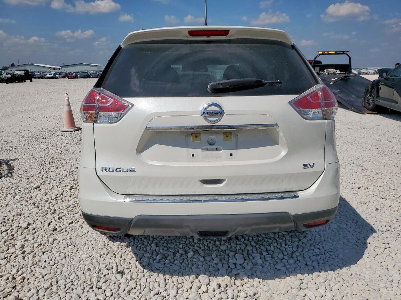 2016 Nissan Rogue S VIN: KNMAT2MT8GP673065 Lot: 80546825