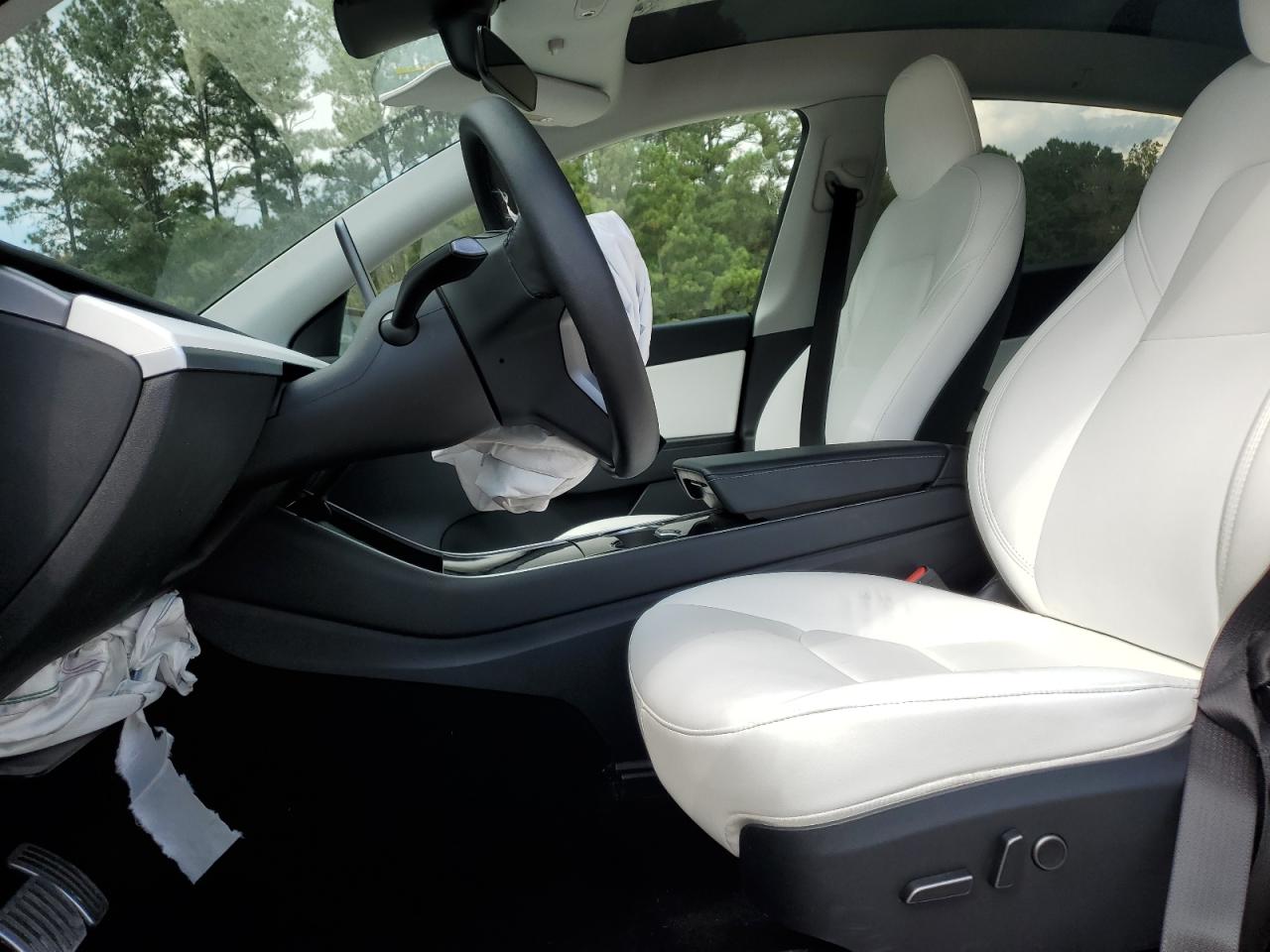 2021 Tesla Model Y VIN: 5YJYGDEE1MF120679 Lot: 81784045