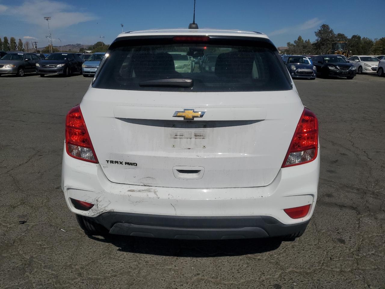 2018 Chevrolet Trax Ls VIN: 3GNCJNSB2JL277184 Lot: 80191915