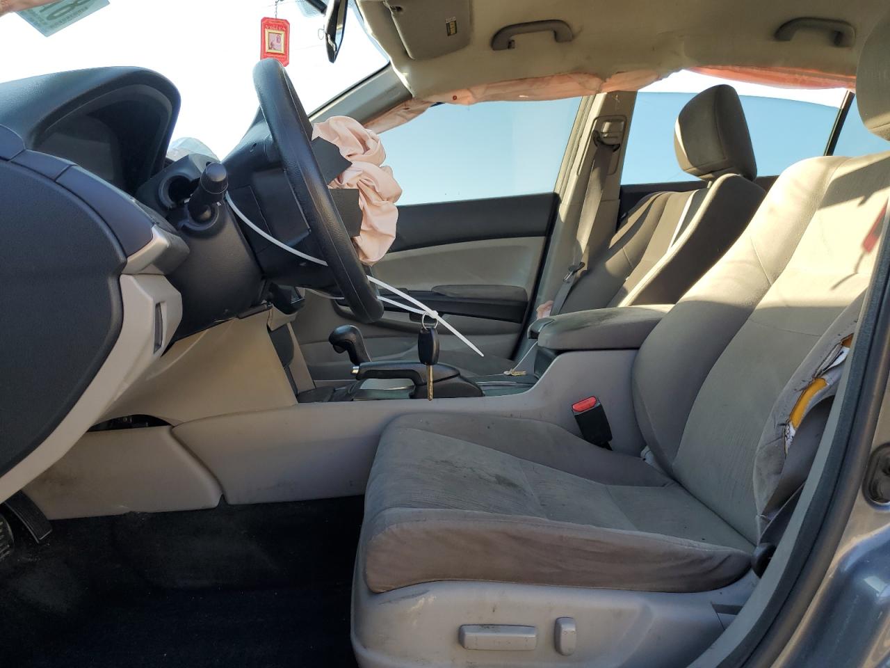 2011 Honda Accord Lxp VIN: 1HGCP2F44BA113818 Lot: 81818095