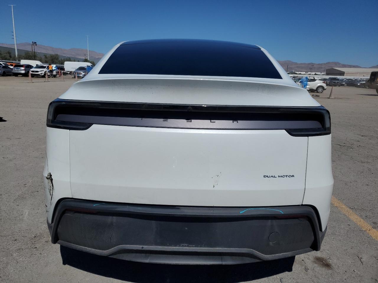 2026 Tesla Model Y VIN: 7SAYGDEE8TF365707 Lot: 81463345