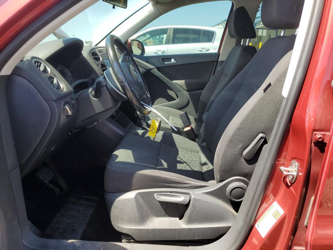 2015 Volkswagen Tiguan S VIN: WVGAV7AX1FW096832 Lot: 71443315