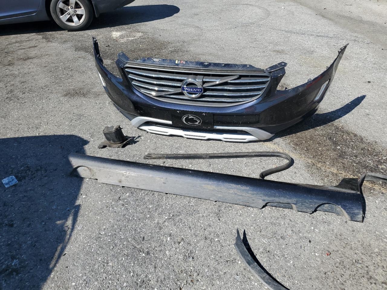 2017 Volvo Xc60 T5 Dynamic VIN: YV440MRR8H2072247 Lot: 81098375