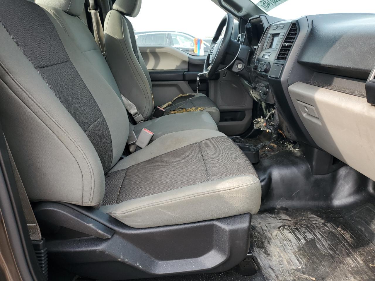 2017 Ford F150 VIN: 1FTMF1C82HFB05266 Lot: 82050145