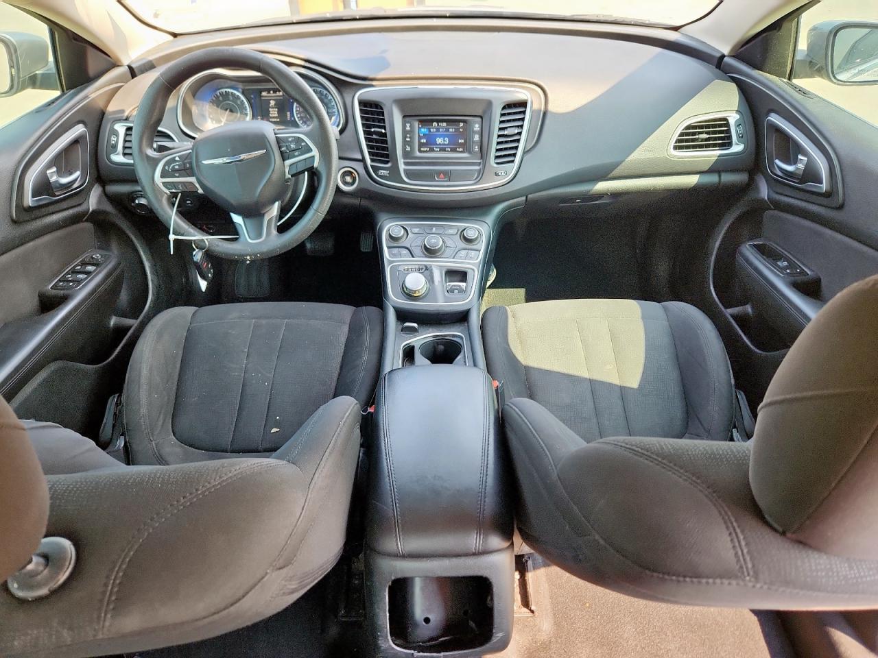 2015 Chrysler 200 Limited VIN: 1C3CCCAB2FN661812 Lot: 80273675