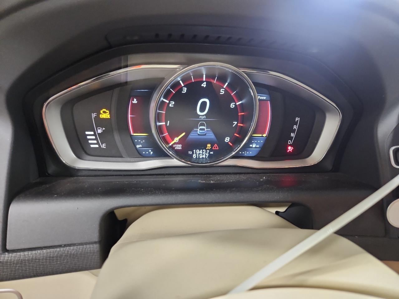 2015 Volvo Xc60 T6 Platinum VIN: YV4902RM5F2641146 Lot: 80329855