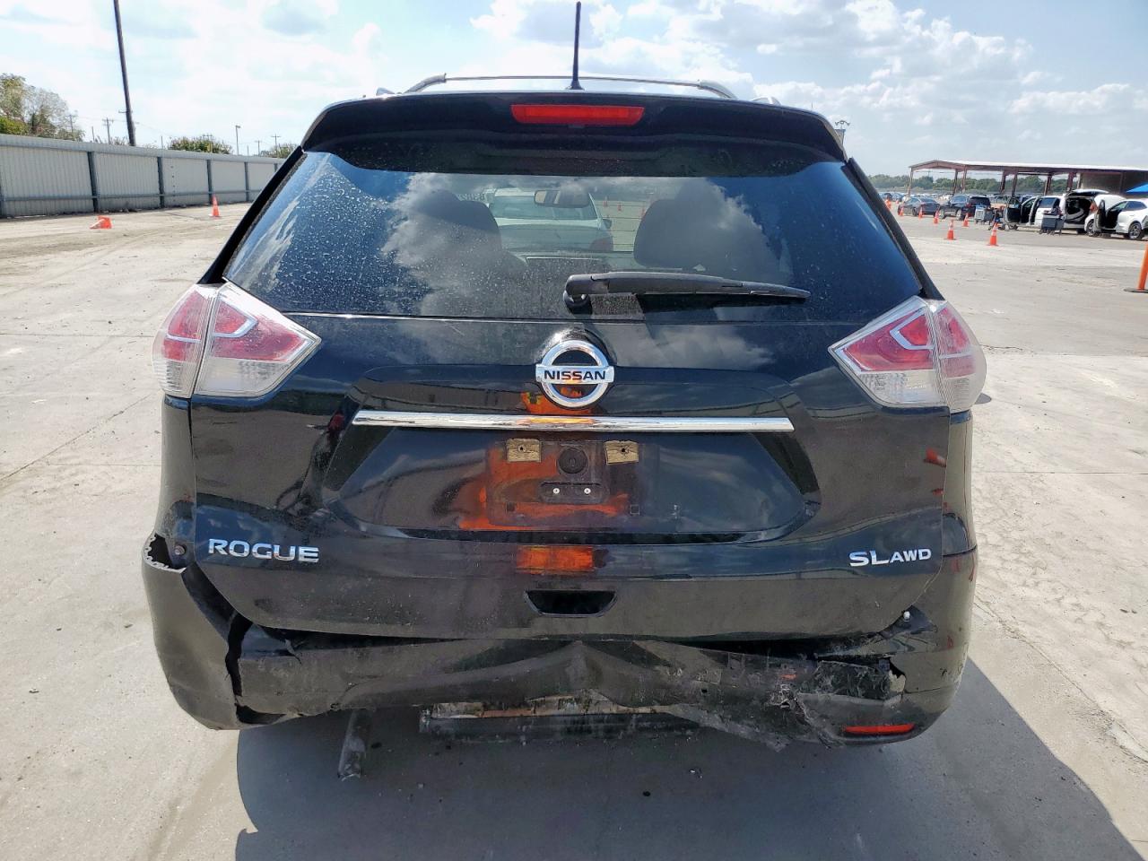 2015 Nissan Rogue S VIN: 5N1AT2MVXFC793016 Lot: 83823695
