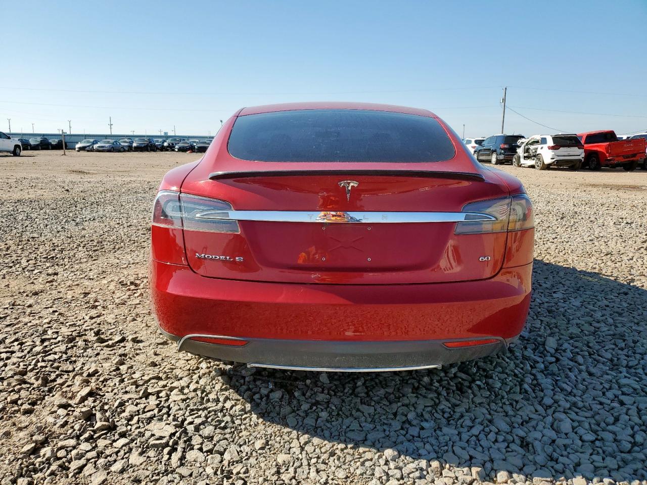 2014 Tesla Model S VIN: 5YJSA1S12EFP44225 Lot: 70927945