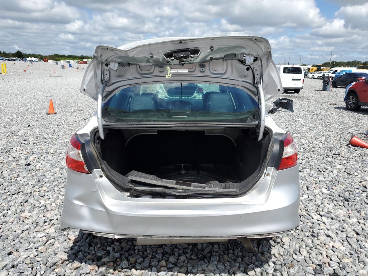 2013 Ford Focus Se VIN: 1FADP3F28DL308745 Lot: 84602035