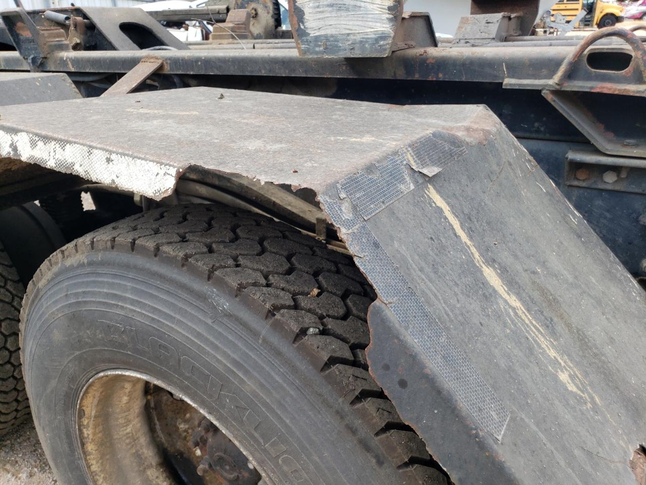 2012 Volvo Vhd Roll-Off Container Truck VIN: 4V5KC9DF8CN560360 Lot: 82049125