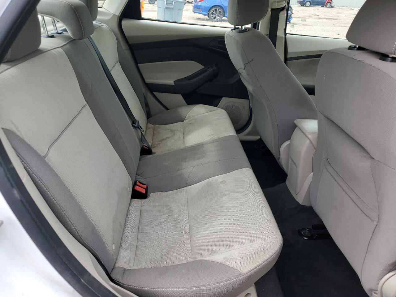 2012 Ford Focus Se VIN: 1FAHP3F23CL470217 Lot: 81022375