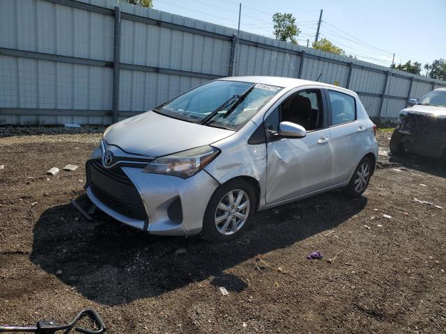 Hatchbacks TOYOTA YARIS 2015 Srebrny