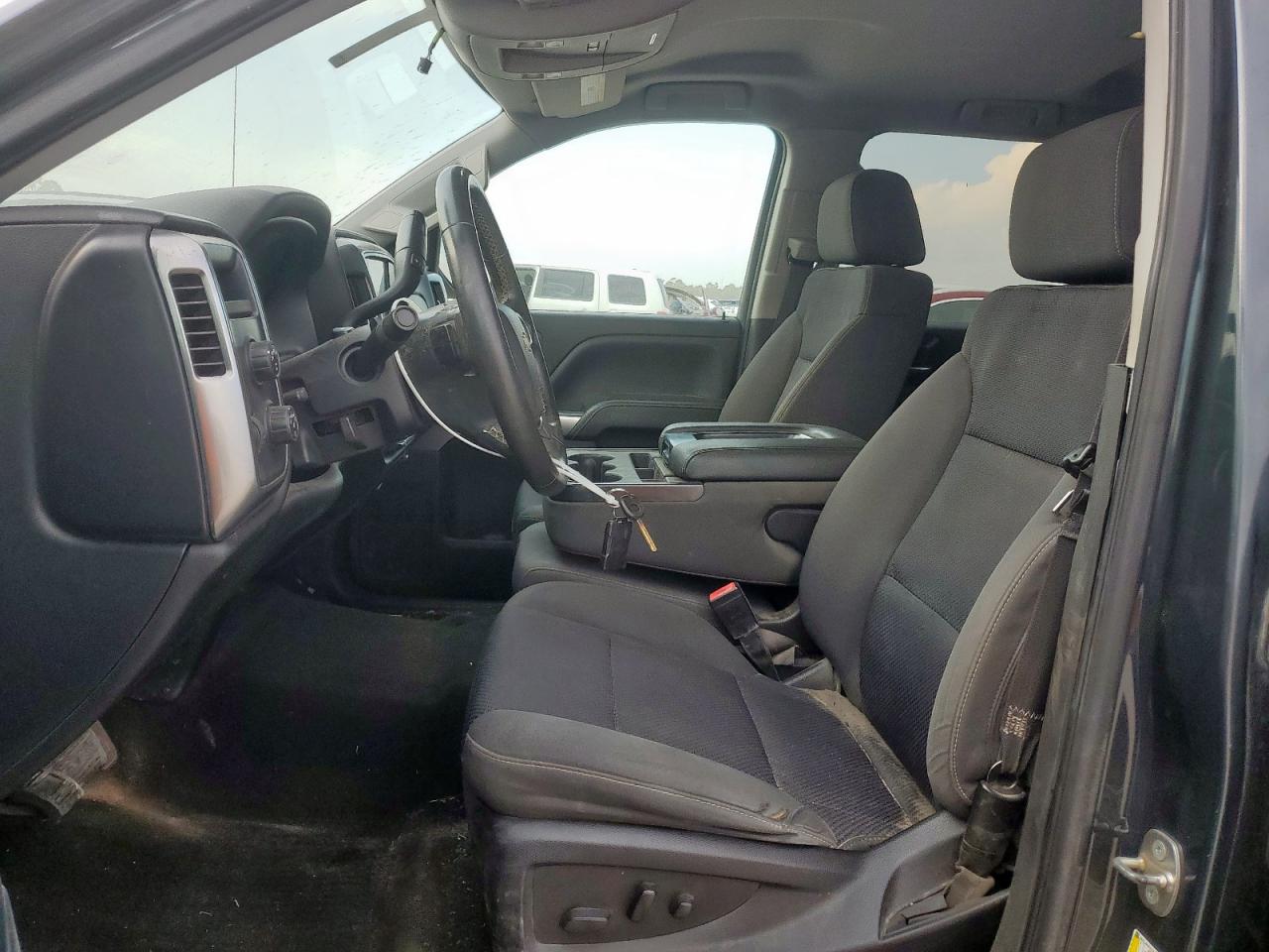 2018 Chevrolet Silverado K1500 Lt VIN: 3GCUKREC9JG173872 Lot: 80818595