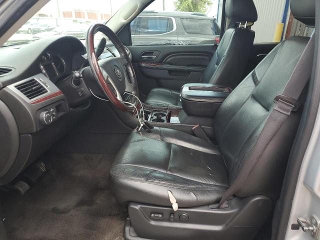  CADILLAC ESCALADE 2013 Srebrny