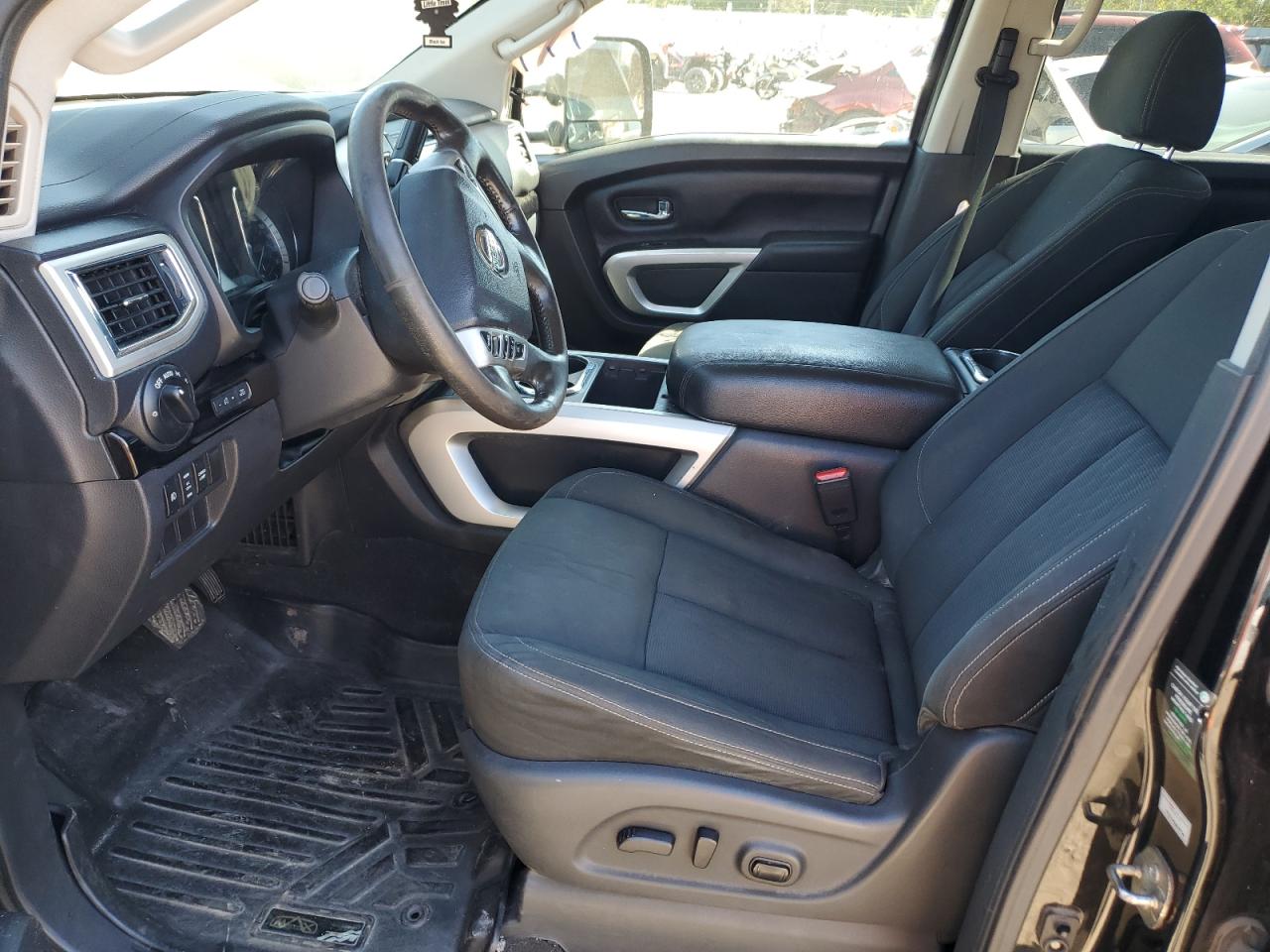 2017 Nissan Titan Sv VIN: 1N6AA1E54HN529393 Lot: 67981635