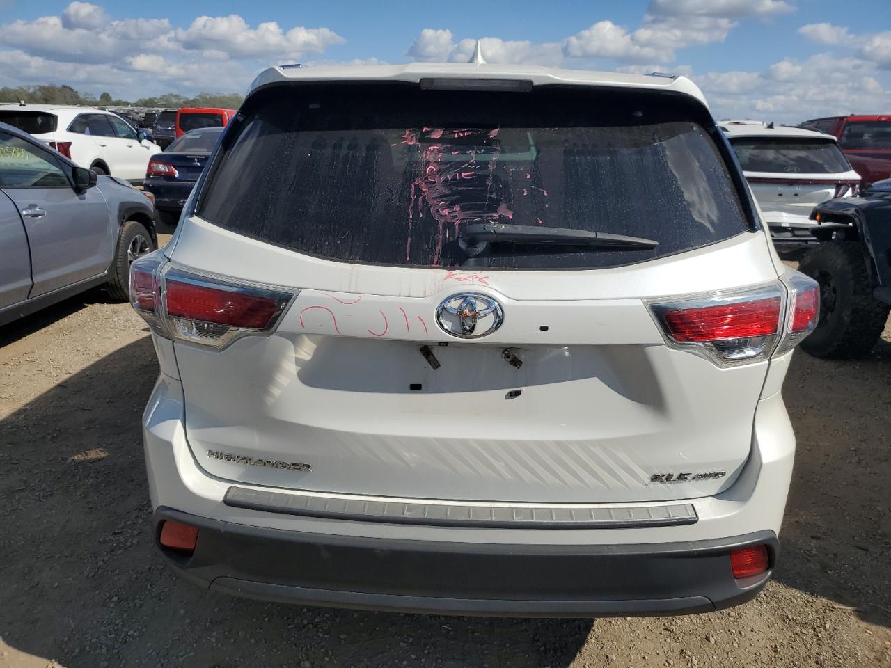 2014 Toyota Highlander Xle VIN: 5TDJKRFH2ES043484 Lot: 81654625