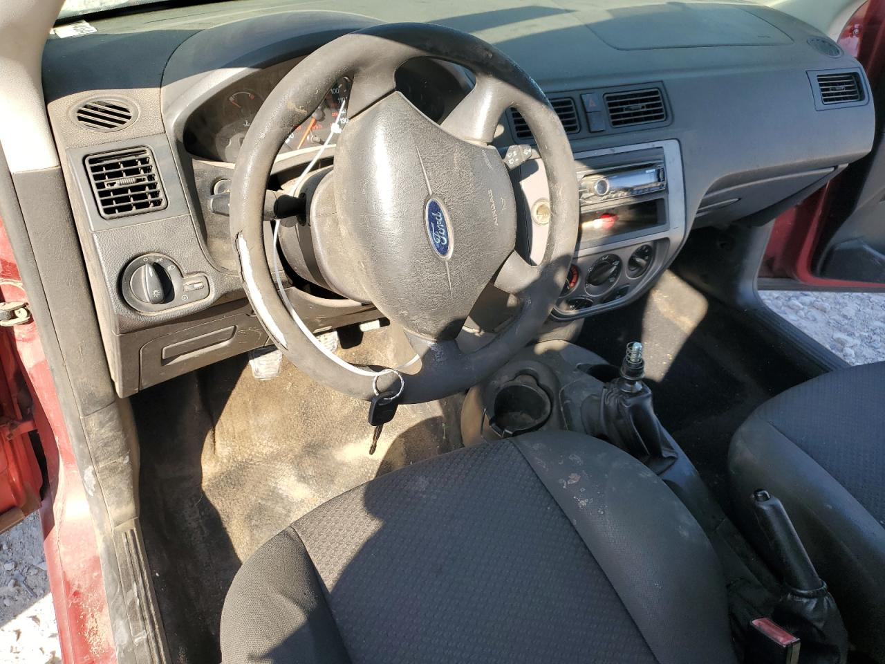 2005 Ford Focus Zx3 VIN: 3FAFP31N45R145539 Lot: 83878755