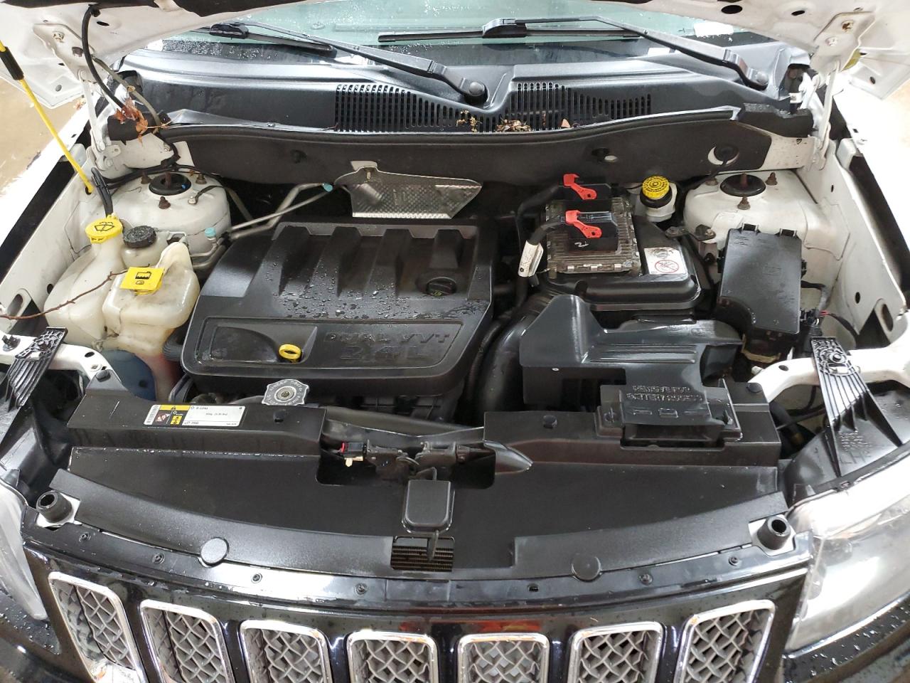 2016 Jeep Compass Latitude VIN: 1C4NJDEB9GD599102 Lot: 70452885