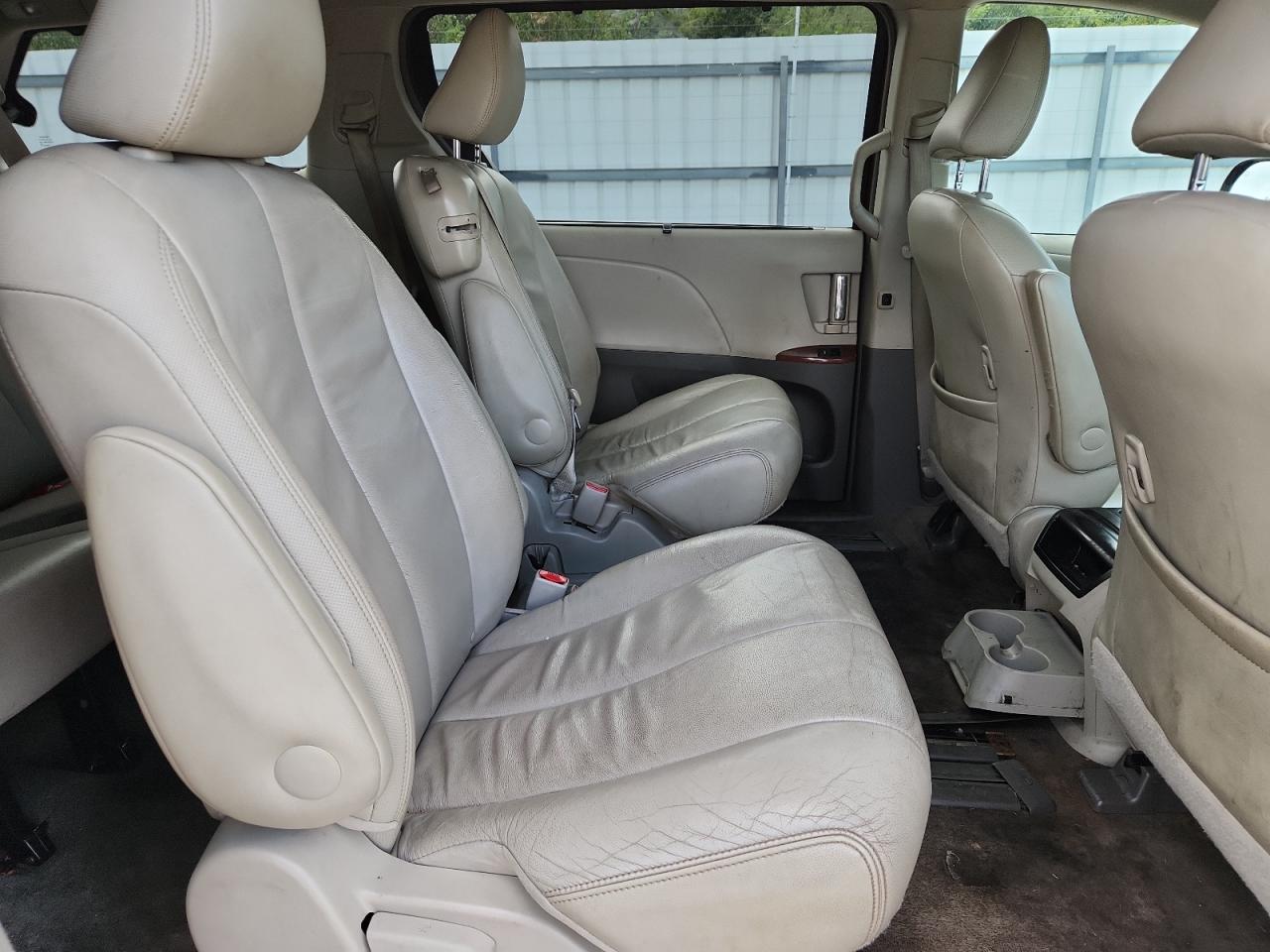 2014 Toyota Sienna Xle VIN: 5TDYK3DC2ES437716 Lot: 84253995