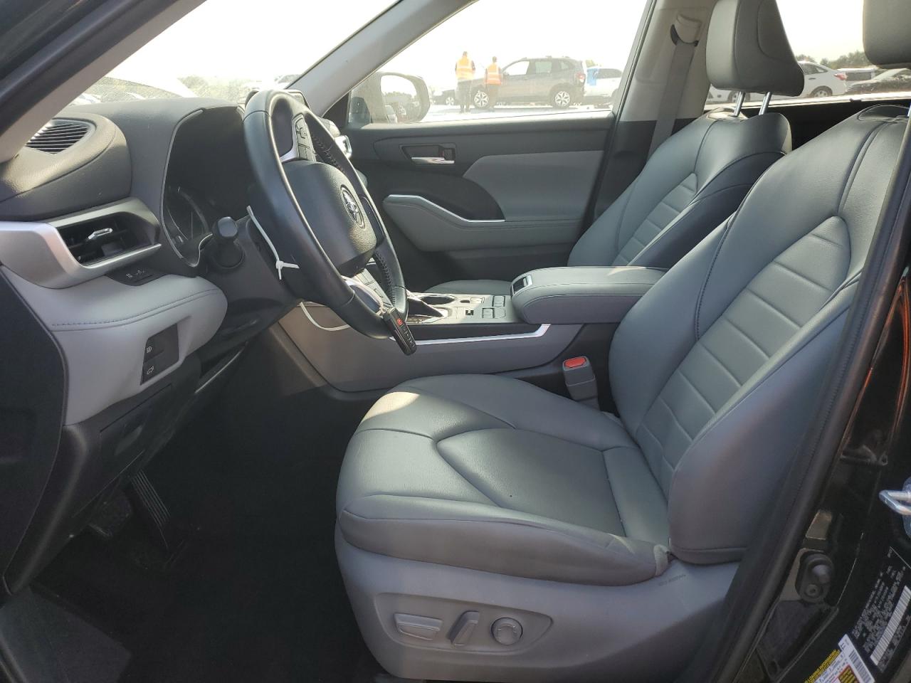 2022 Toyota Highlander Xle VIN: 5TDGZRBH2NS226749 Lot: 71797375