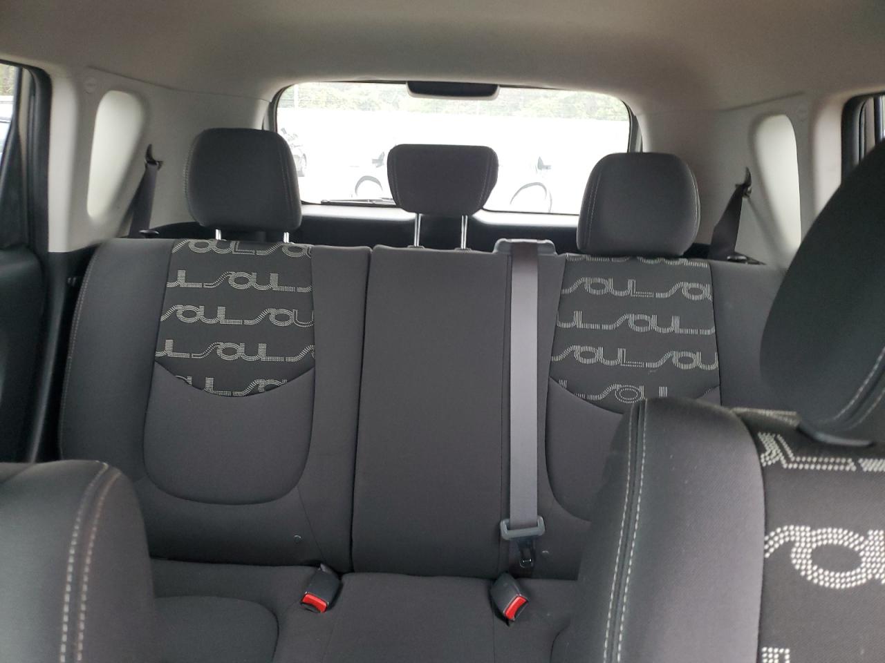 2012 Kia Soul + VIN: KNDJT2A63C7371949 Lot: 81085495