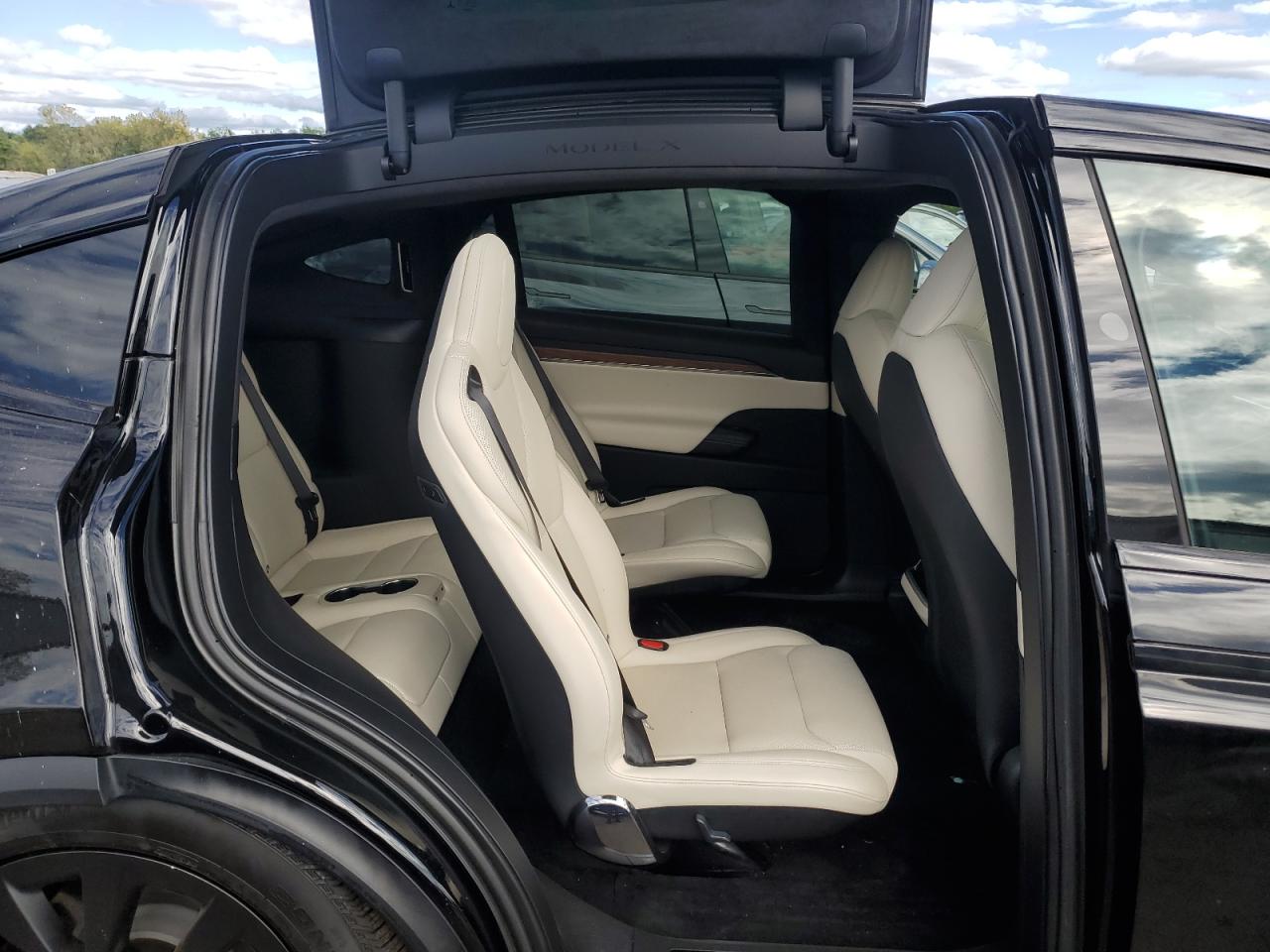 2024 Tesla Model X VIN: 7SAXCBE51RF447573 Lot: 72056275