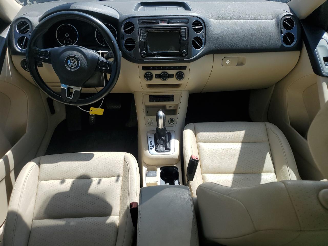 2016 Volkswagen Tiguan Comfortline VIN: WVGJV7AX6GW584689 Lot: 67957725