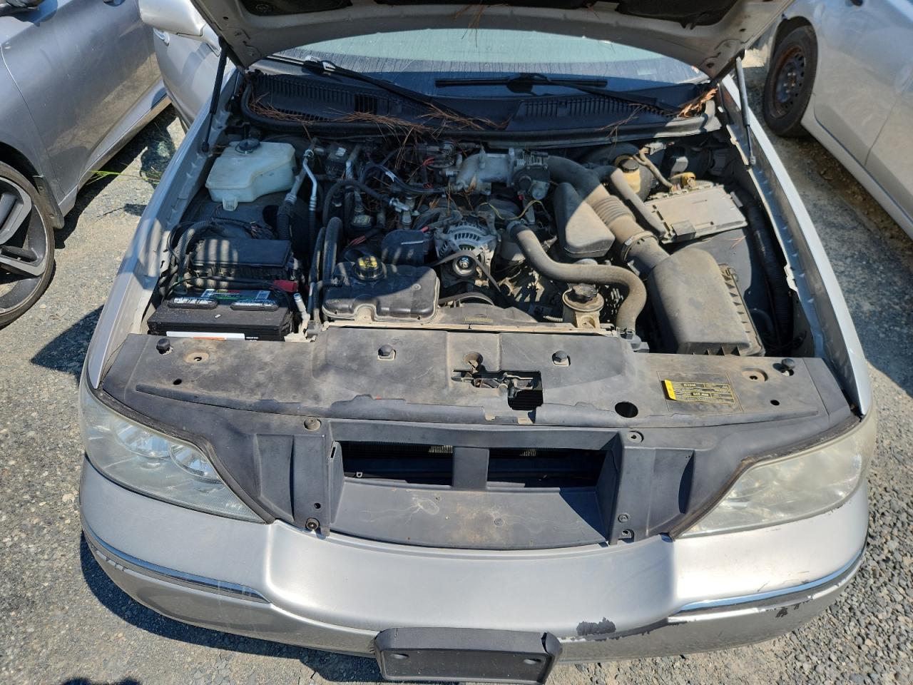 2009 Lincoln Town Car Signature Limited VIN: 2LNHM82V59X617838 Lot: 70874205