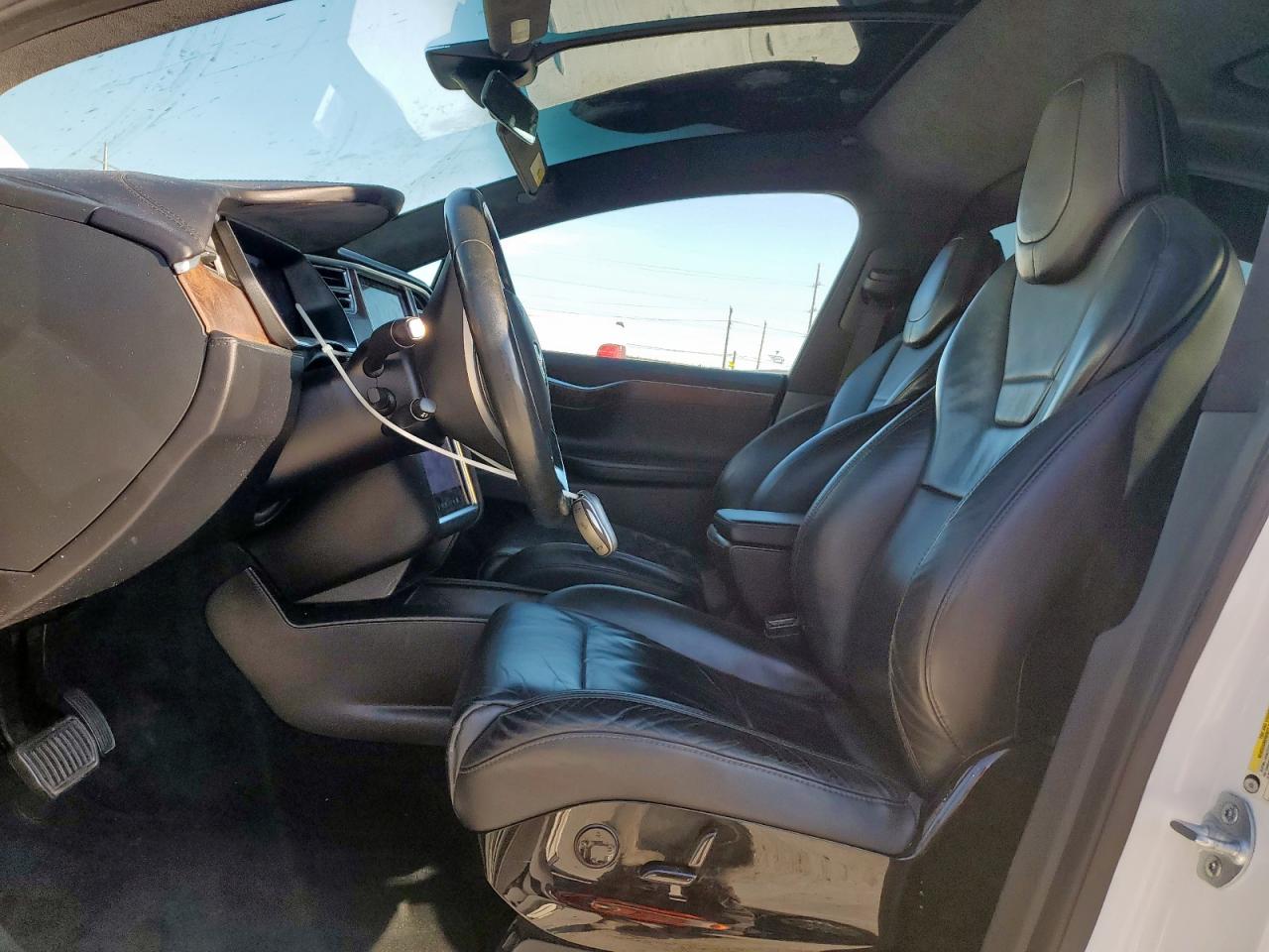 2017 Tesla Model X VIN: 5YJXCAE26HF034284 Lot: 81863865