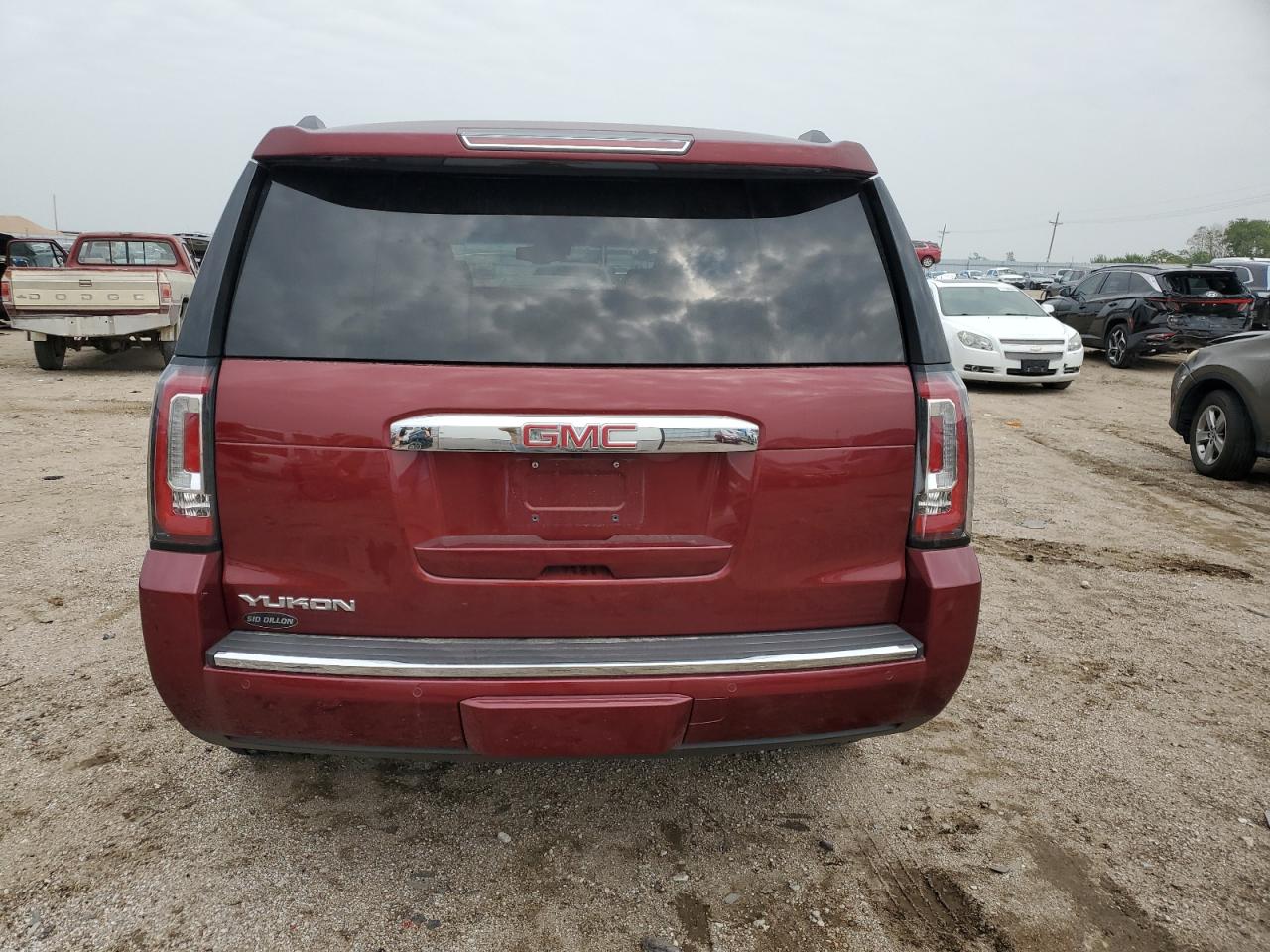 2018 GMC Yukon Denali VIN: 1GKS2CKJ2JR381460 Lot: 70903235