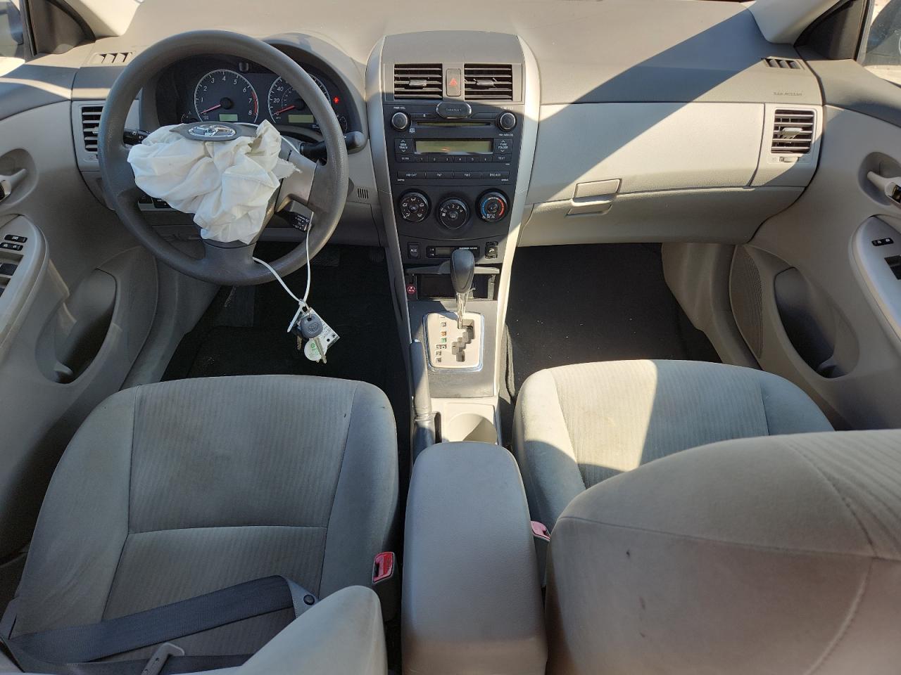 2010 Toyota Corolla Base VIN: 1NXBU4EE8AZ273542 Lot: 81620195