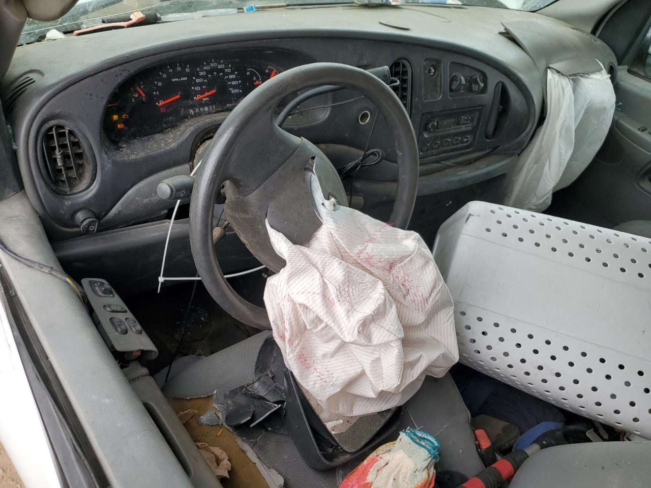 2005 Ford Econoline E150 Van VIN: 1FTRE14W75HA00700 Lot: 80137095