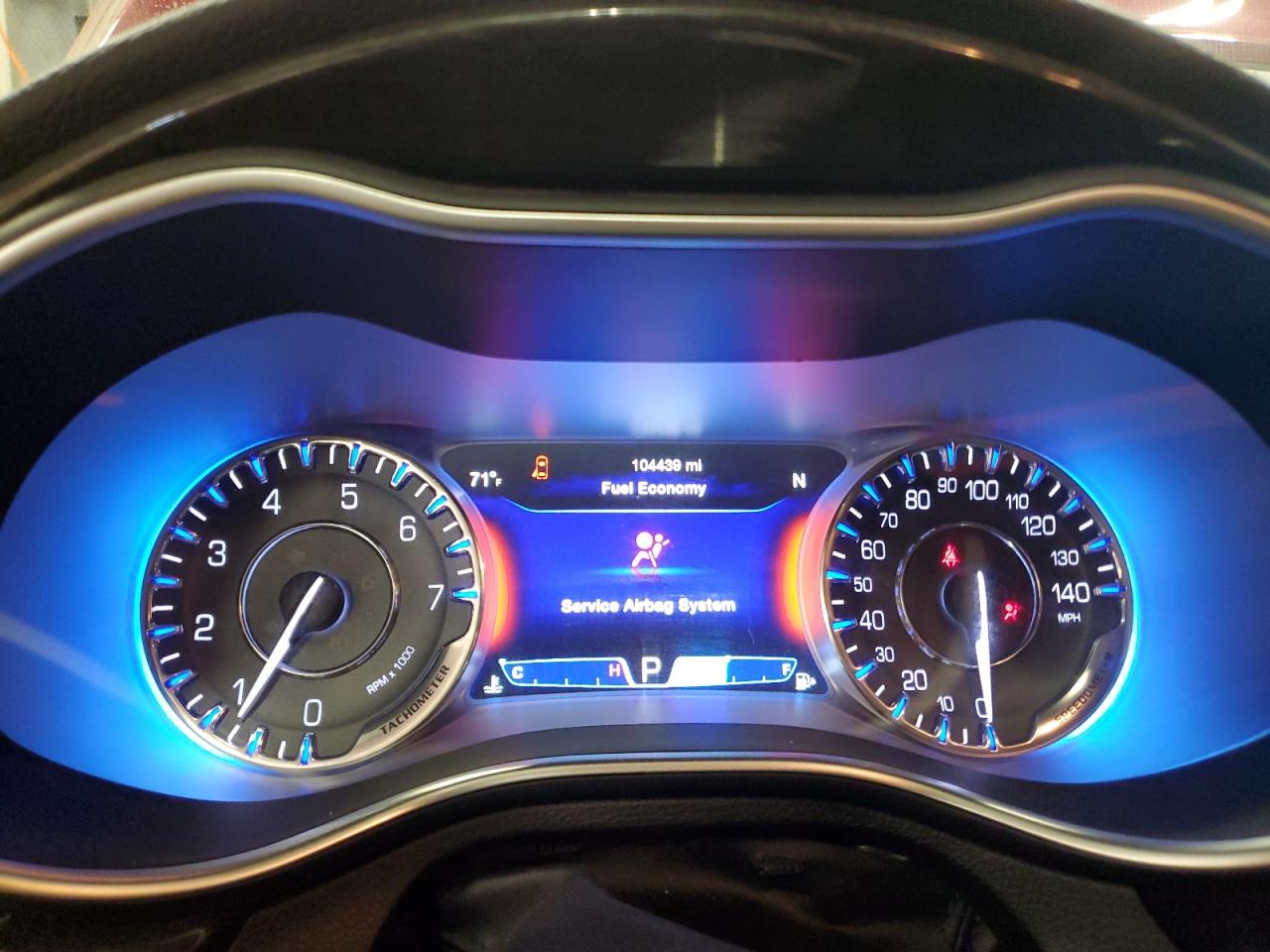 2015 Chrysler 200 C VIN: 1C3CCCCG8FN600991 Lot: 81470685