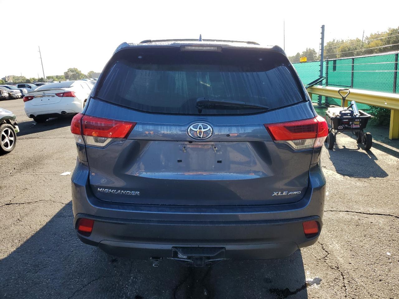 2019 Toyota Highlander Se VIN: 5TDJZRFH9KS706671 Lot: 81018245