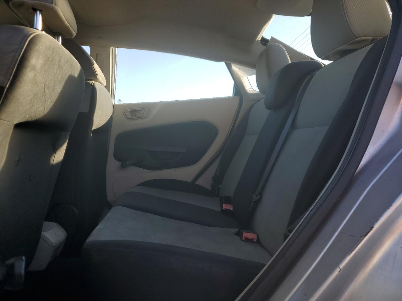 2011 Ford Fiesta S VIN: 3FADP4AJXBM147508 Lot: 81395555