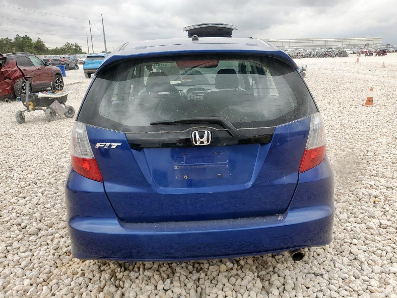 2010 Honda Fit Sport VIN: JHMGE8H47AS023320 Lot: 81752235