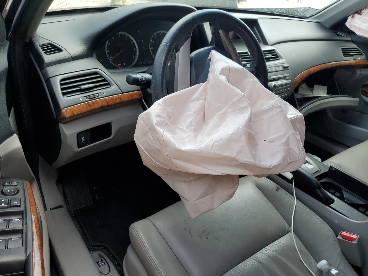 2011 Honda Accord Exl VIN: 1HGCP2F8XBA006453 Lot: 81845235