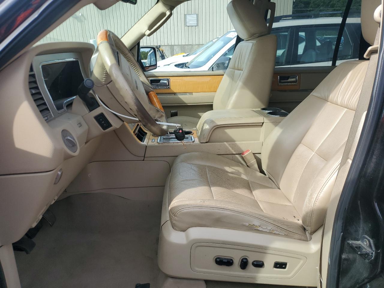 2009 Lincoln Navigator VIN: 5LMFU28529LJ01023 Lot: 84264475